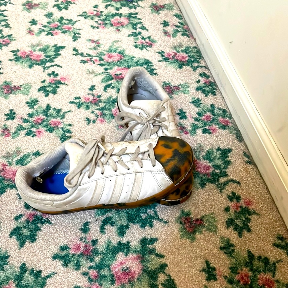 Adidas superstars